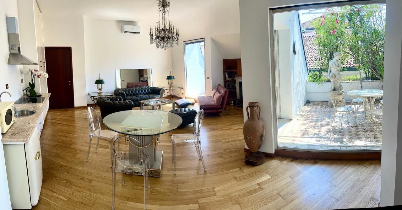 Imperial Terrace Suite Milaan Buitenkant foto